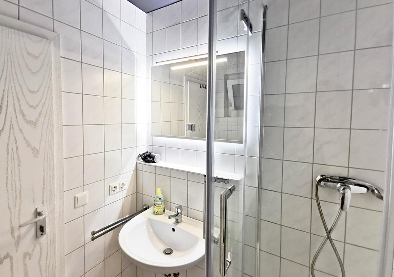 Apartamento Stylish Studio - Close To City Centre - Netflix - Balcony Heidelberg Exterior foto